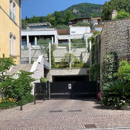 Daisy House: Nice Attic In The Historical Center 萨罗 外观 照片