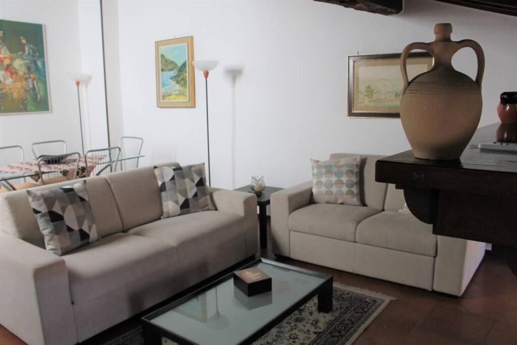 Daisy House: Nice Attic In The Historical Center 萨罗 外观 照片
