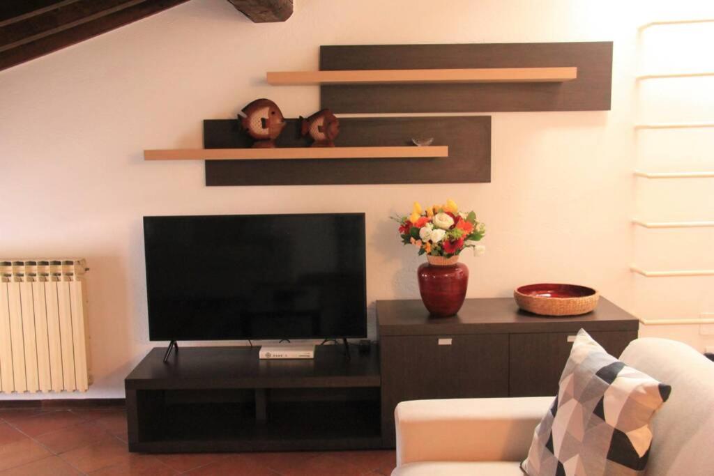 Daisy House: Nice Attic In The Historical Center 萨罗 外观 照片